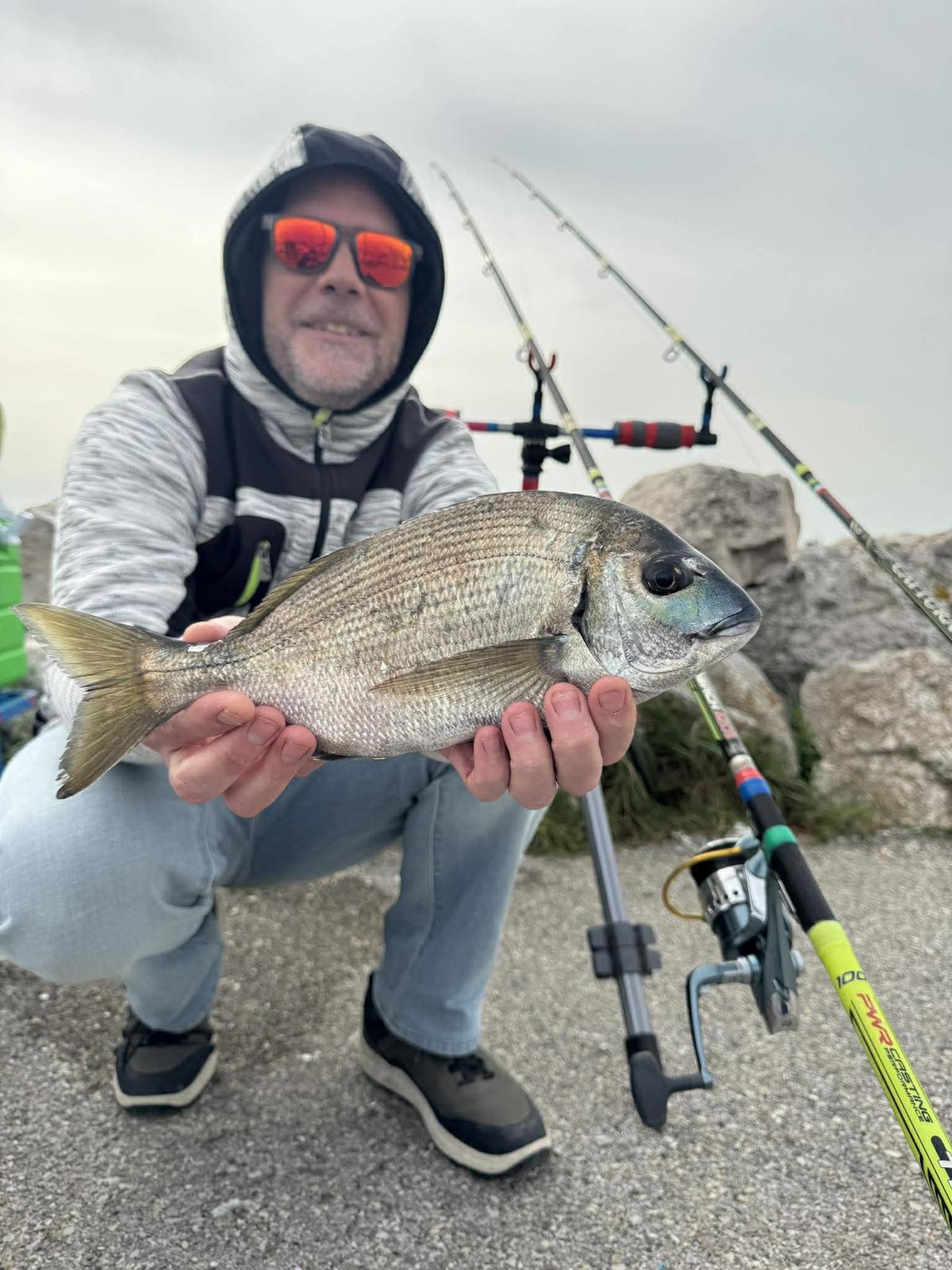 Poisson inconnu pris du bord