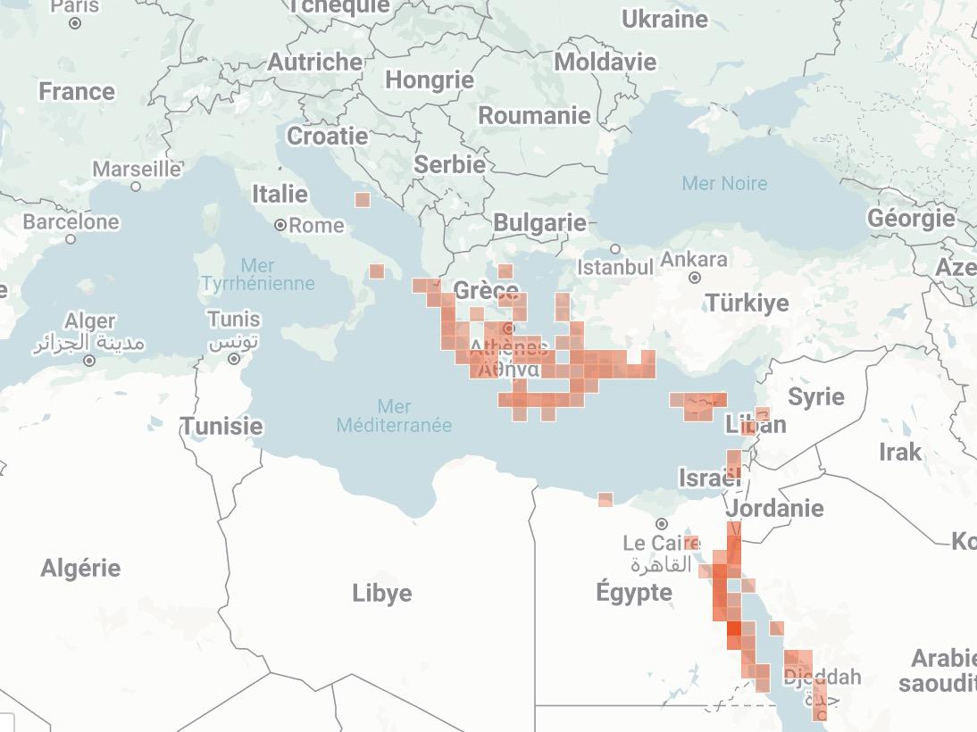 <p>C'est bien la Rascasse Volante de l'Océan Indien <em>Pterois miles</em>. Je joins les observations faites sur le site iNat à ce jour en Méditerr...